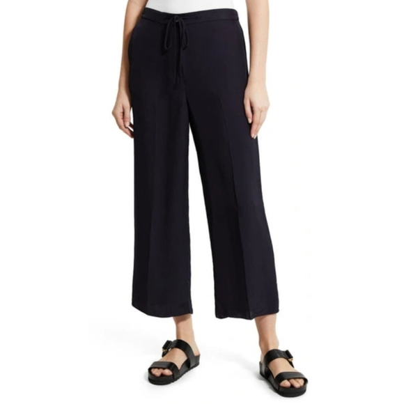 Theory Wide Crop Pant In Washed Twill In Navy - Picture 1 of 6